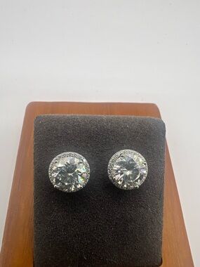 NWT S925 Sterling Silver 4.27 ctw Halo Moissanite Stud Earrings